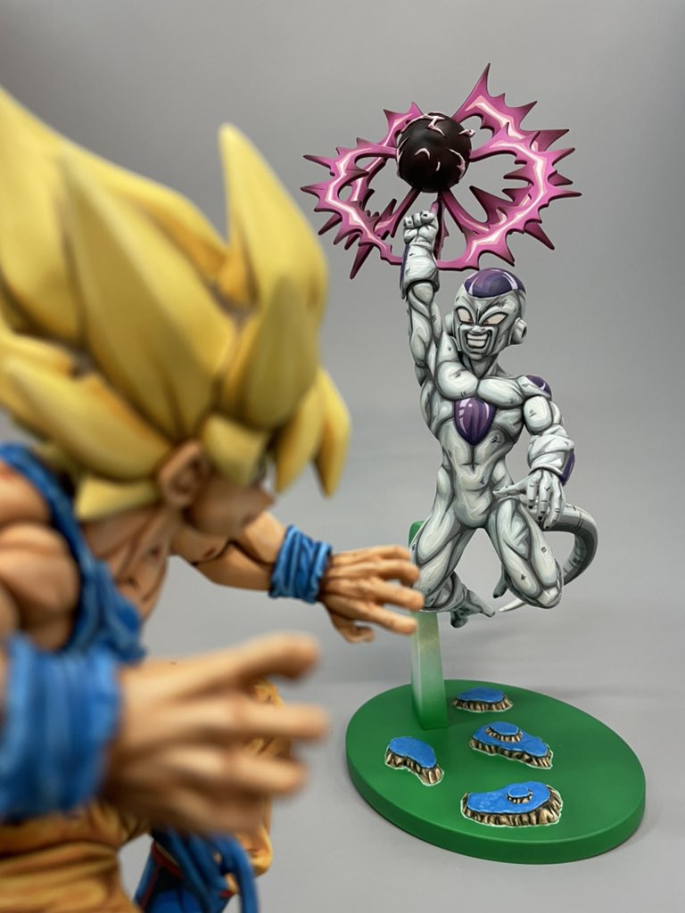 ドラゴンボール リペイント E賞 悪の帝王 フリーザ 2次元彩色