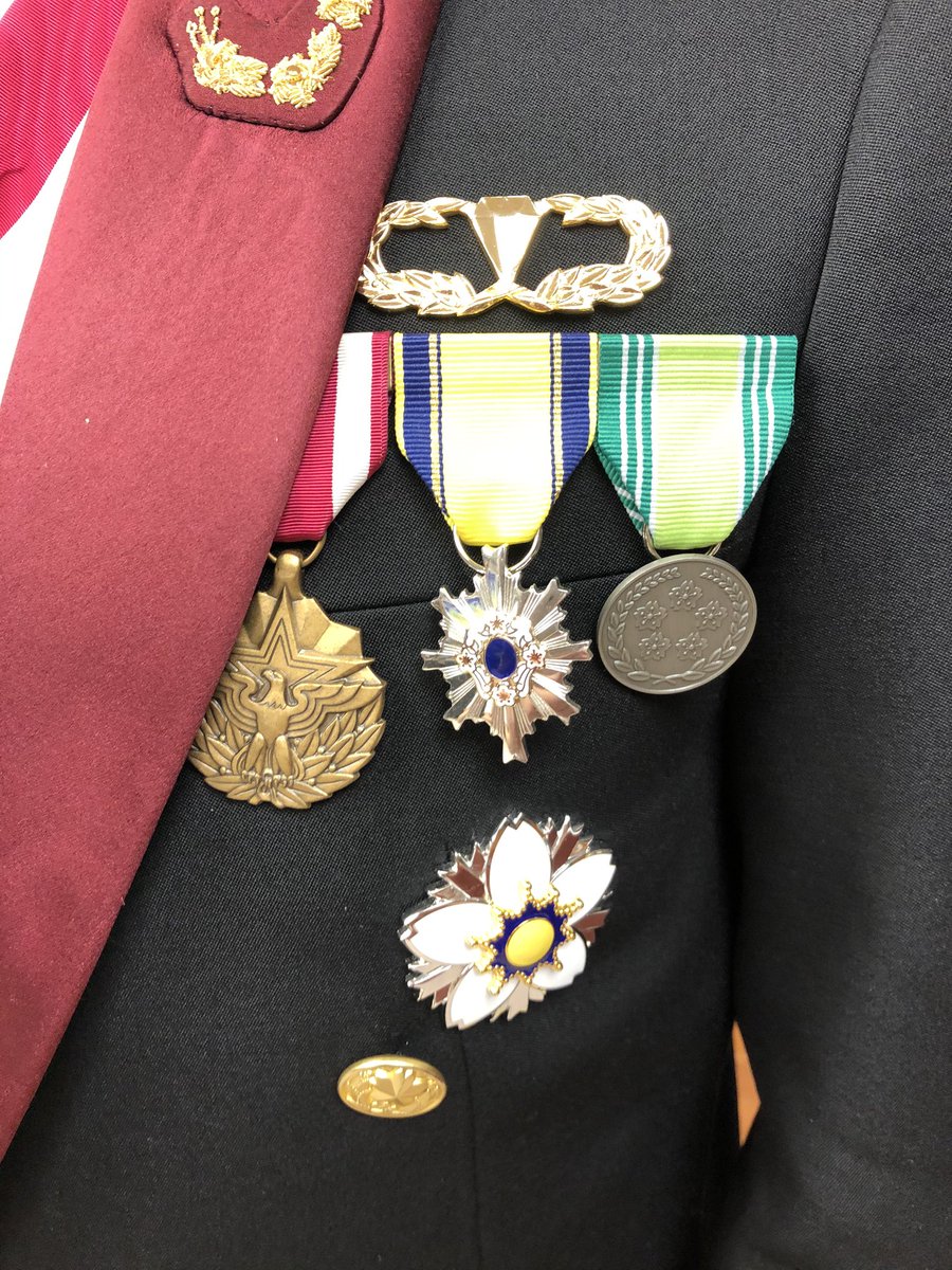 防衛功労賞、防衛記念章その他セット 防衛功労章 等 6点セット 台座付