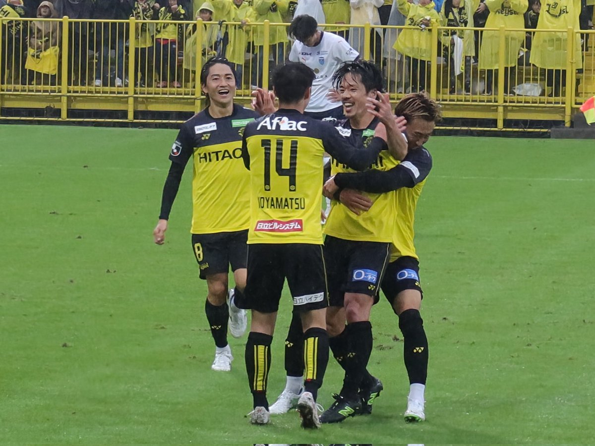 おまけ8点付】柏レイソル スーツラッフルくじ 仲間隼人 特大アクスタ