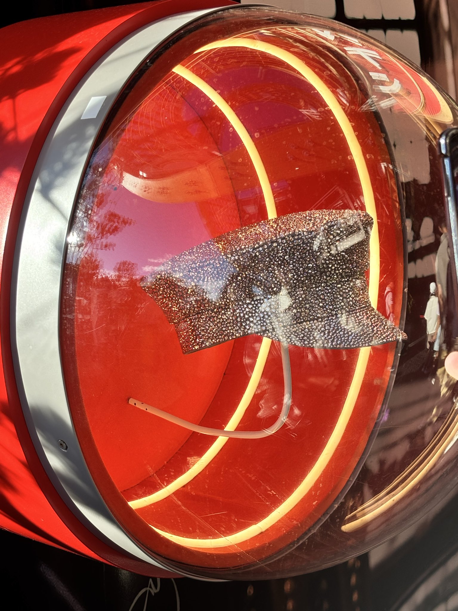 関西大阪万博オーストリア館HYDE Edyhステッカースワロフスキー限定