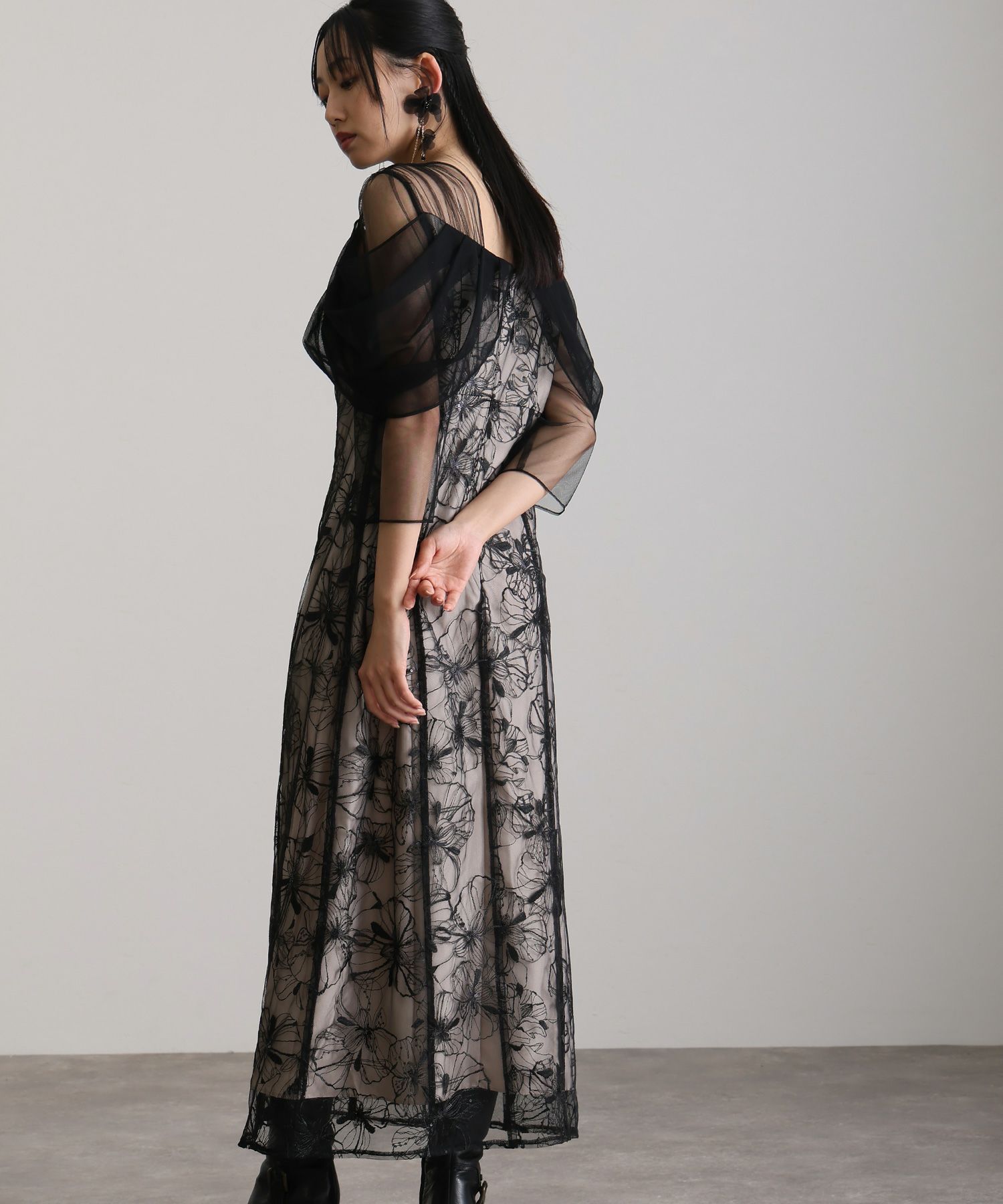 オフショルダースパンコール刺繍レースドレス | PourVous（プールヴー