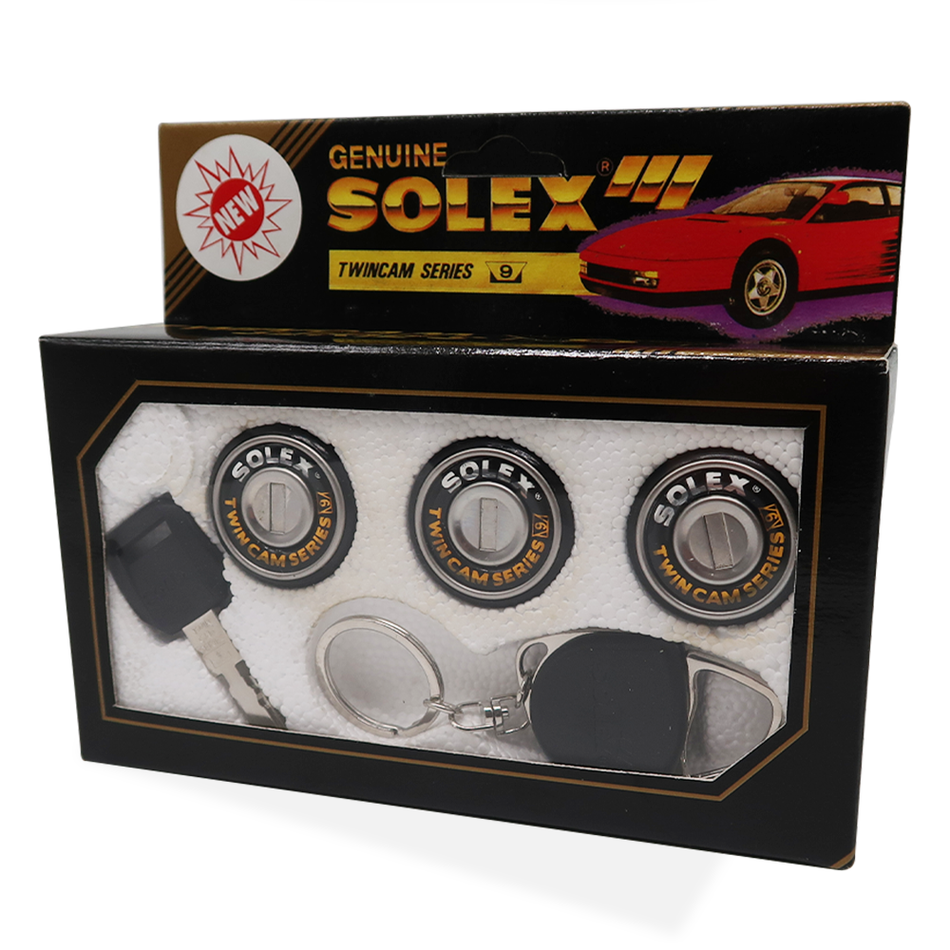 入手不可能TOYOTA CUP'80〜'93 バッジ非売品 250限定/131番 入手不可能