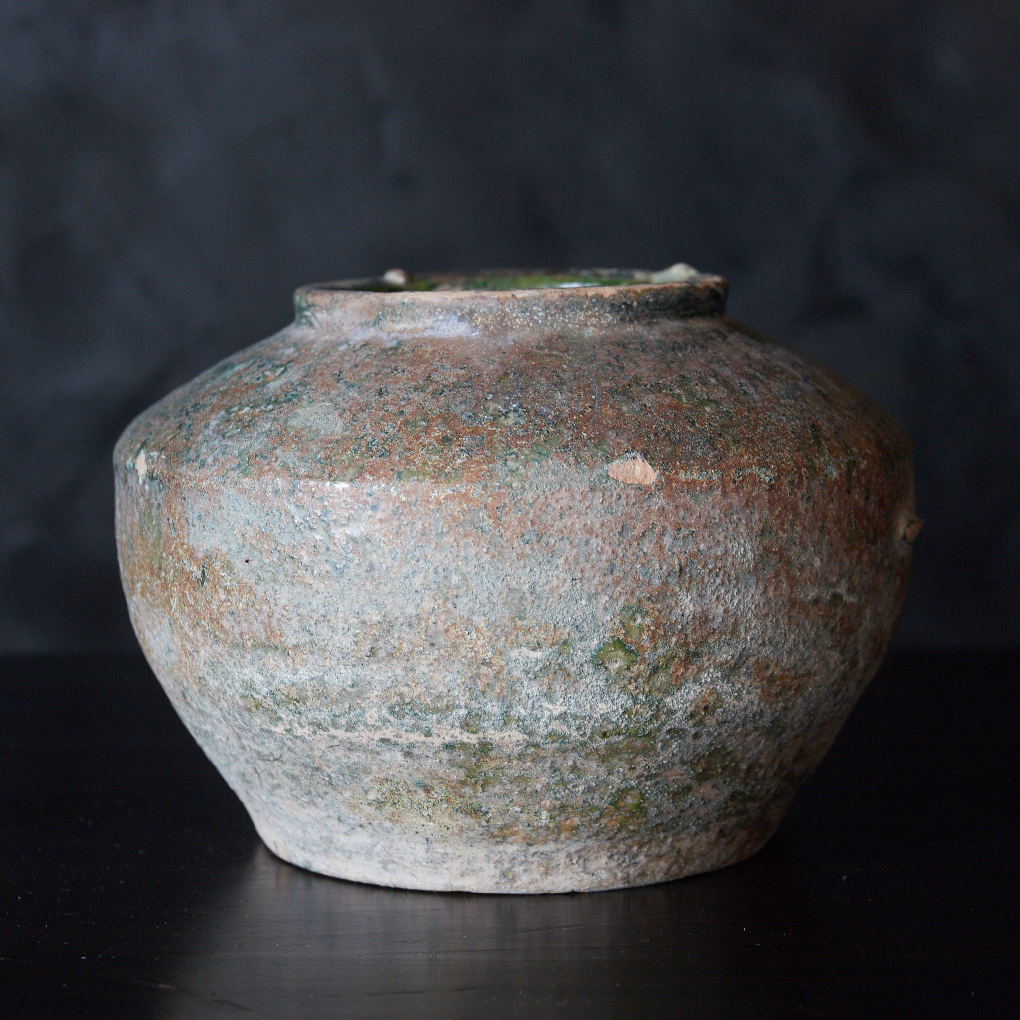 中国 漢時代 紅陶 緑釉壷 銀化壷 時代箱付 V R8299B 中国 漢時代 紅陶