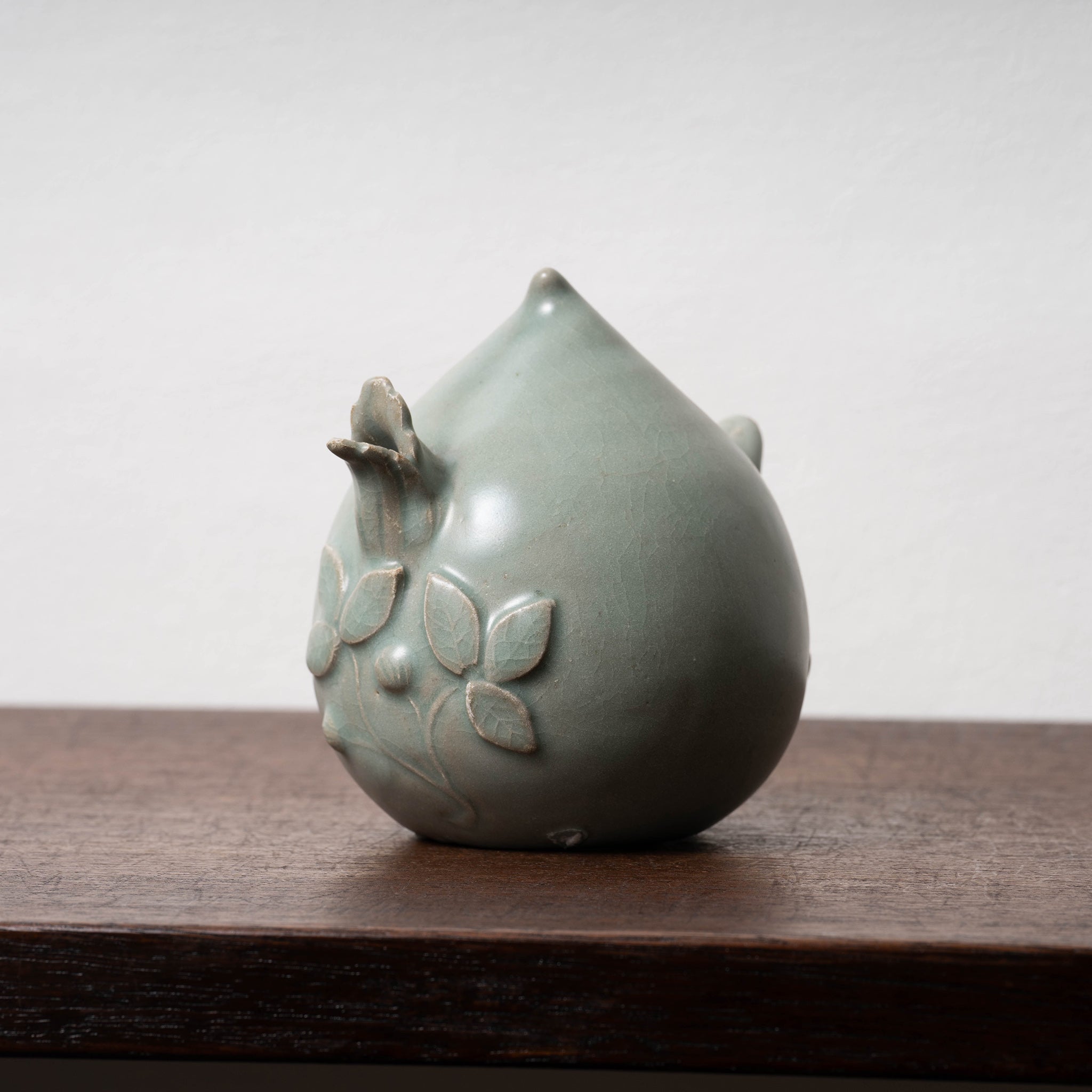 李朝 水滴 青磁 青磁桜花型梅花紋水滴 李朝 青磁桜花型梅花紋水滴 李朝