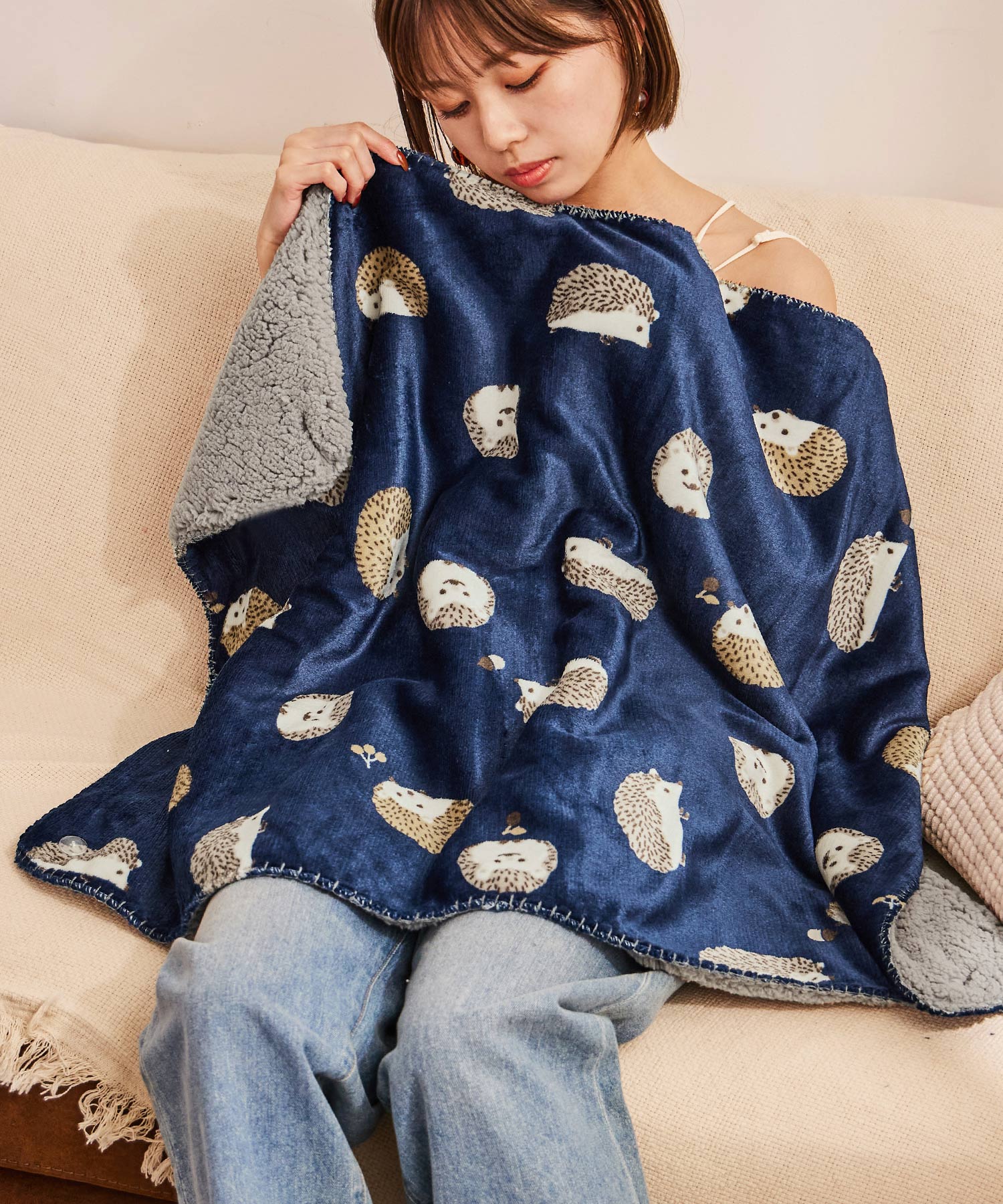 Ado ふわふわブランケット ラウンドワン限定 ブルー ホワイト 2個