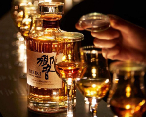 響 ジャパニーズハーモニー ウイスキー サントリー ジャパニーズ