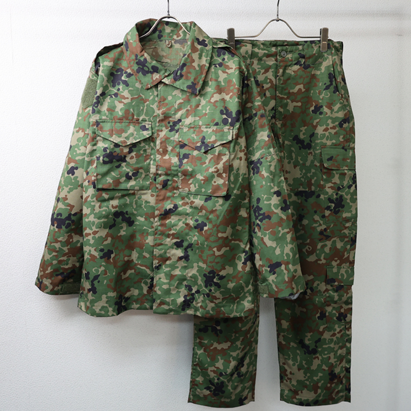 陸上自衛隊. 迷彩戦闘服ジャケット&パンツセット(ウエスト98cm以下