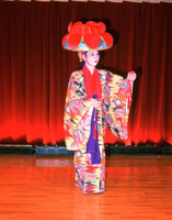 琉球舞踊 四つ竹[25170005118]の写真・イラスト素材｜アマナイメージズ