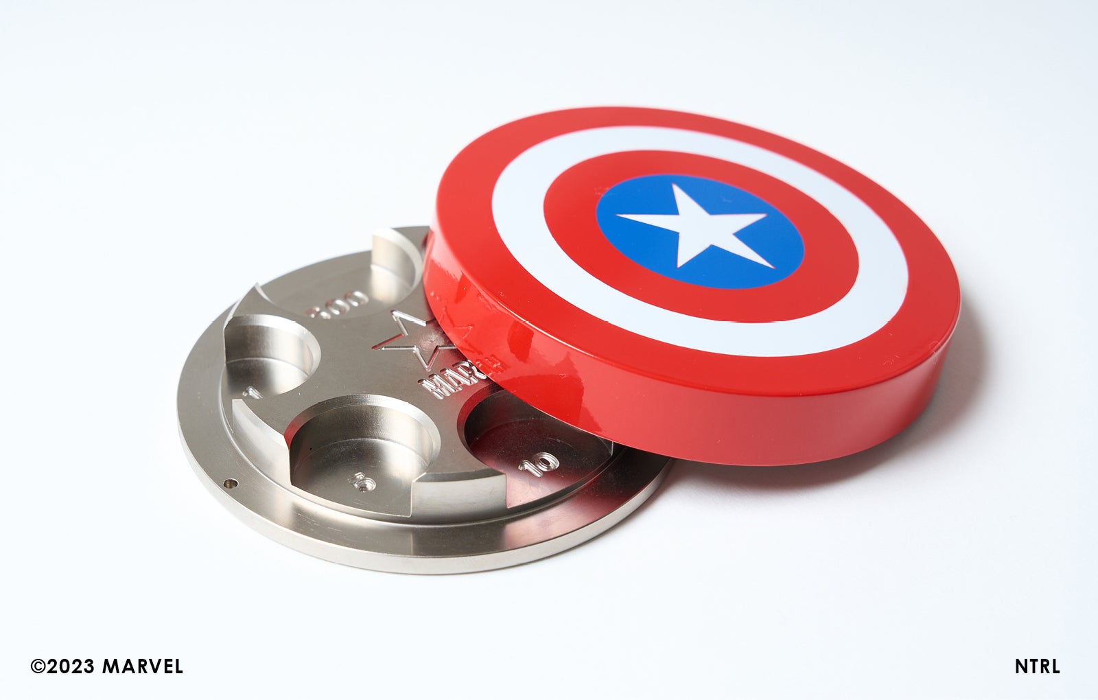 キャプテン・アメリカ」のシールドをデザイン！マクアケ限定