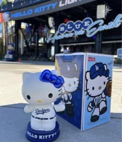 新品未開封 激レア⭐︎ドジャース ハローキティ ライトアップ