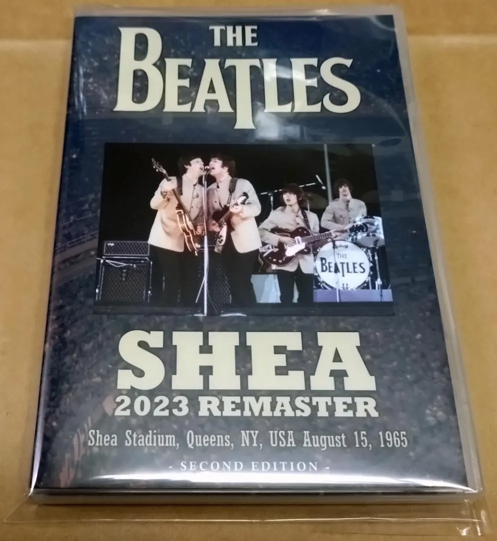 ビートルズシェアスタジアムコンサート未使用チケット、証明書、ポスター