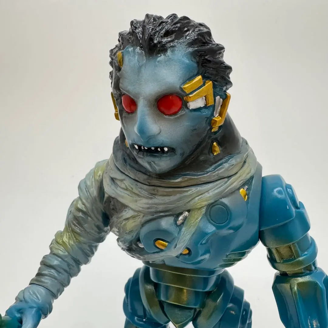 J*m様 メディコムトイ medicomtoy 抽選当選品 メカイサンダー