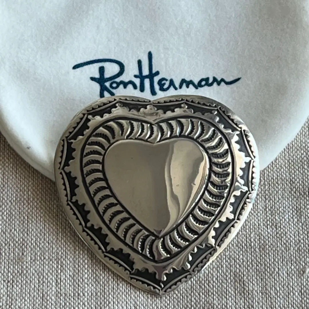 2026年最新】Harpo ブローチ・コサージュの人気アイテム - メルカリ