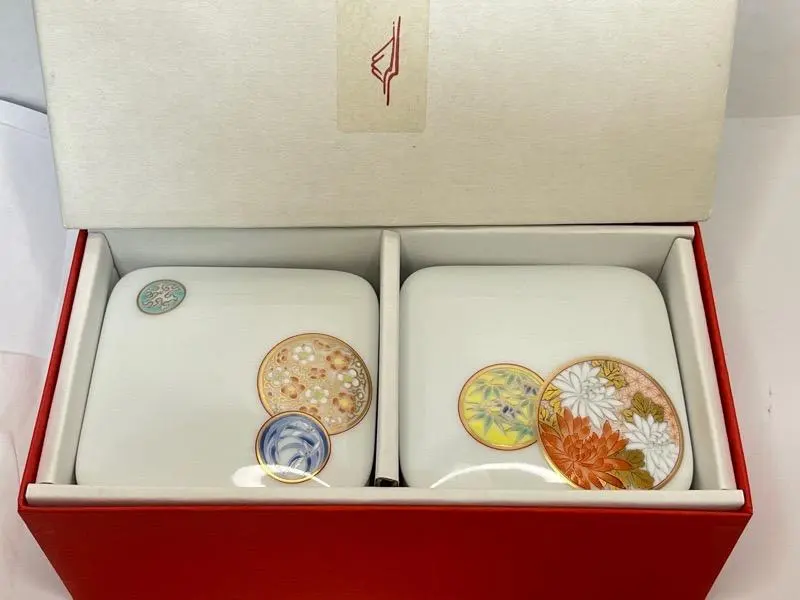 オールド香蘭社 花瓶 老松 手描き+深川製磁 寿赤絵 小鉢五脚 2026年