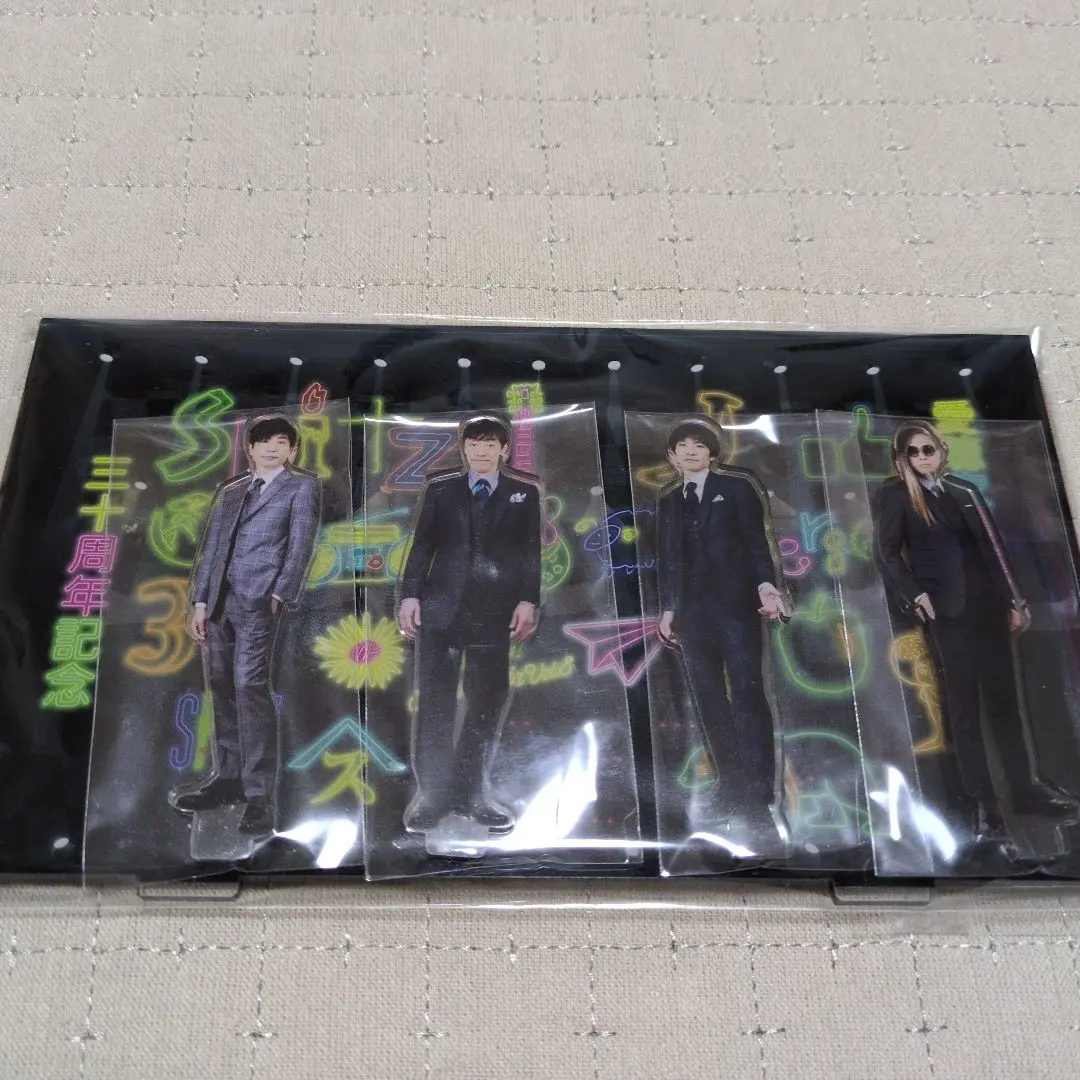 2026年最新】スピッツ アクリルスタンドの人気アイテム - メルカリ