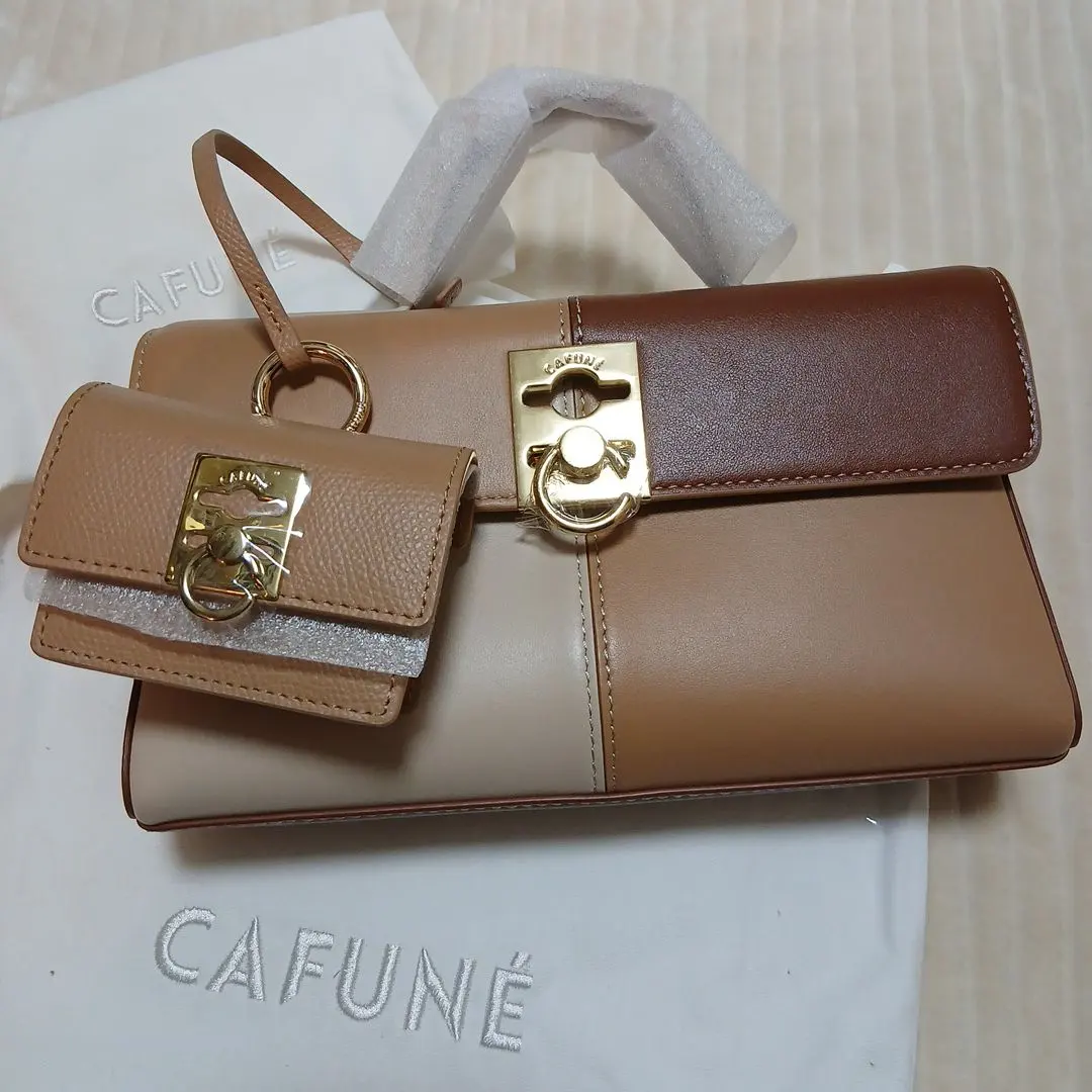 2026年最新】カフネ airpodsの人気アイテム - メルカリ