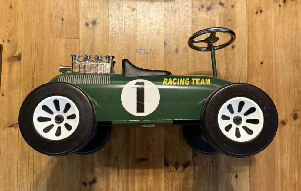 アルタバーク V8レトロレーサー