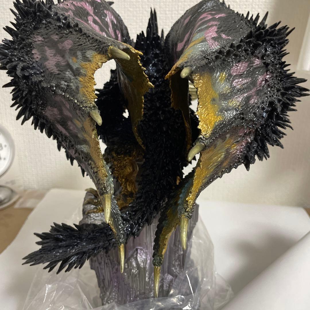 歴戦王　ネルギガンテ　クリエイターズモデル　フィギュア　CFB