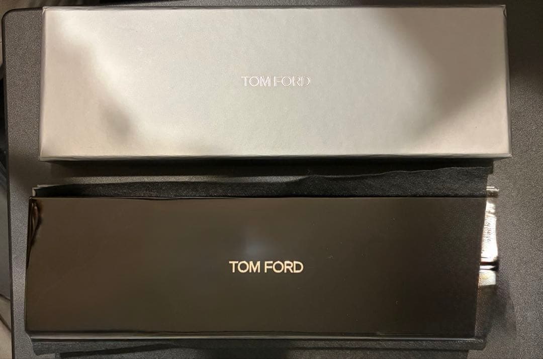 【極美品】世界限定150本 TOM FORD N.002 チタン クロノグラフ