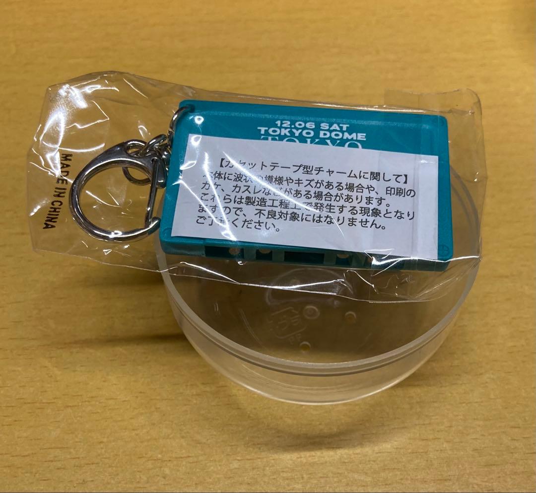 B'z LIVE-GYM 2025 -FYOP-ガチャ12/6カセットチャーム - メルカリ