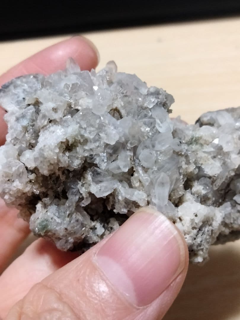 埼玉県秩父市中津川 秩父鉱山 橋掛沢 水晶クラスター 番号6