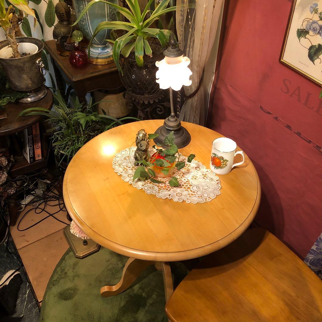 70’s ヴィンテージ スピンドルレッグ　コンパクト　ラウンドテーブル