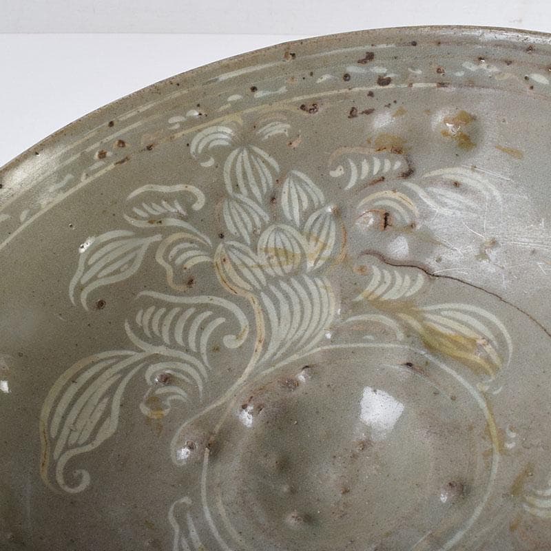 朝鮮美術 李朝 高麗青磁 象嵌花文碗 金継ぎ直し V R8968 三里