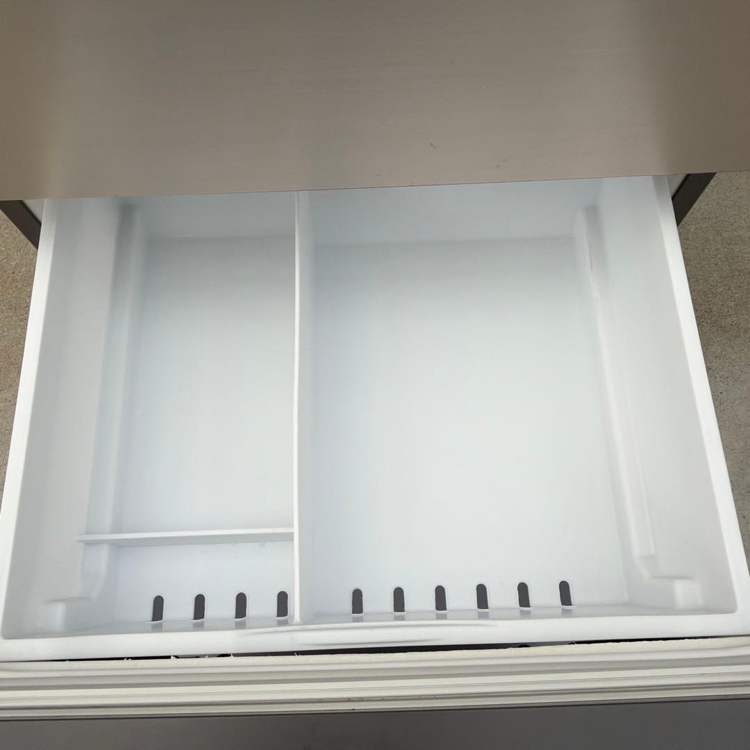 a*n様 引取り限定！HITACHI シルバー 3ドア冷蔵庫2019年