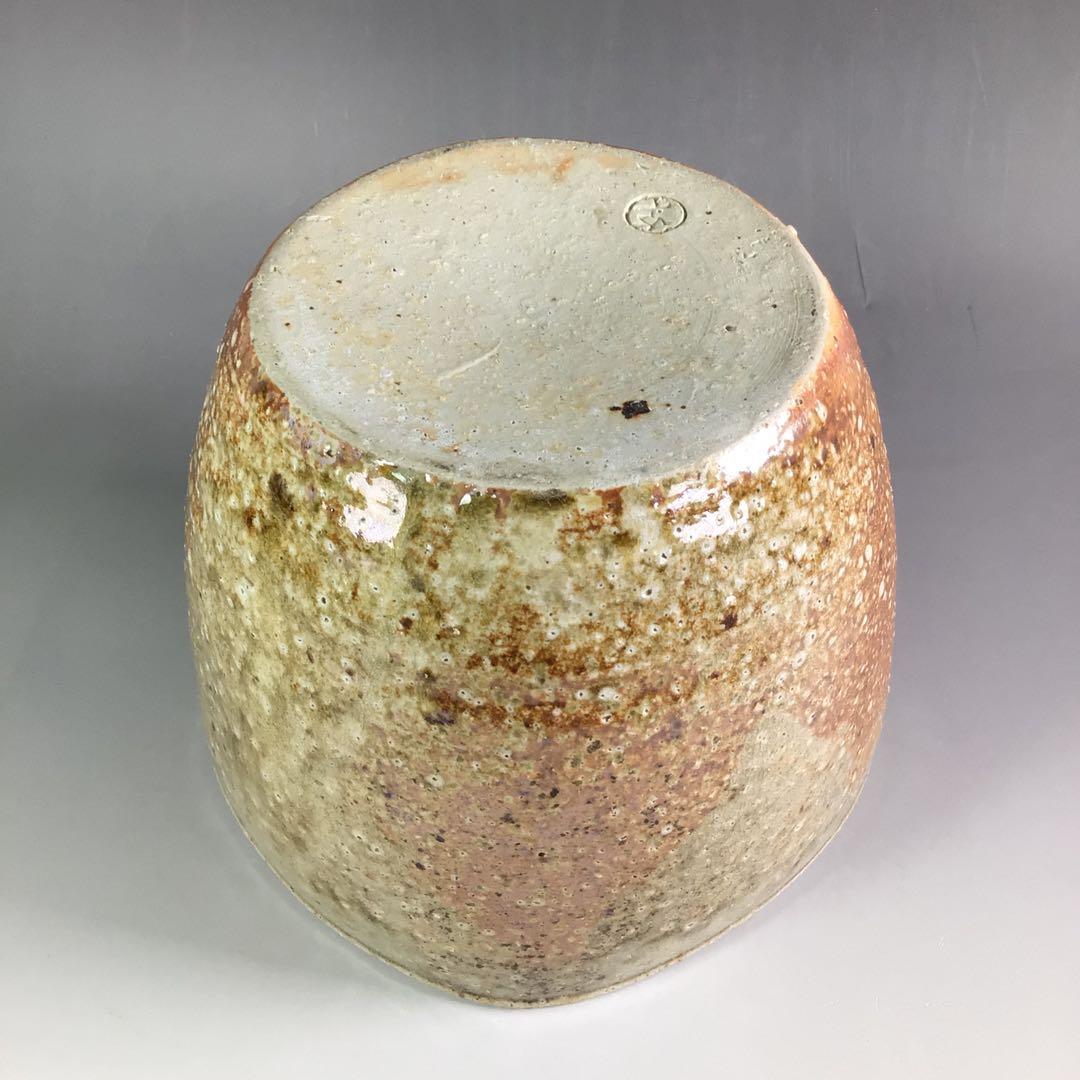 Ｒ６８４　水指　『信楽焼』『保庭楽入造』『菱形水指』　共箱　茶道具