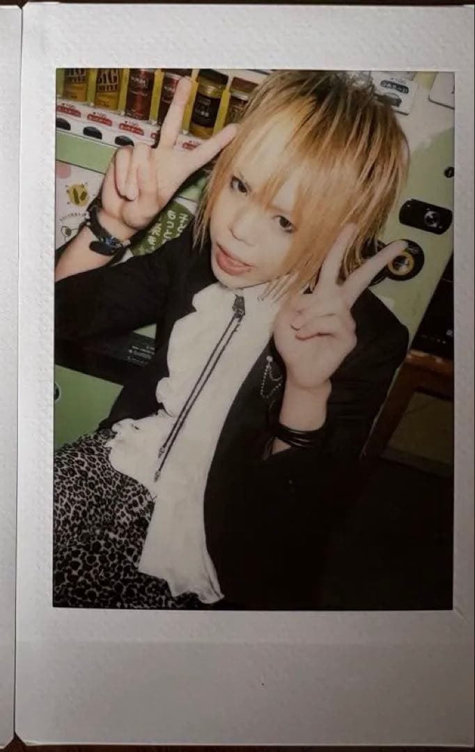 R指定 マモ チェキ - メルカリ