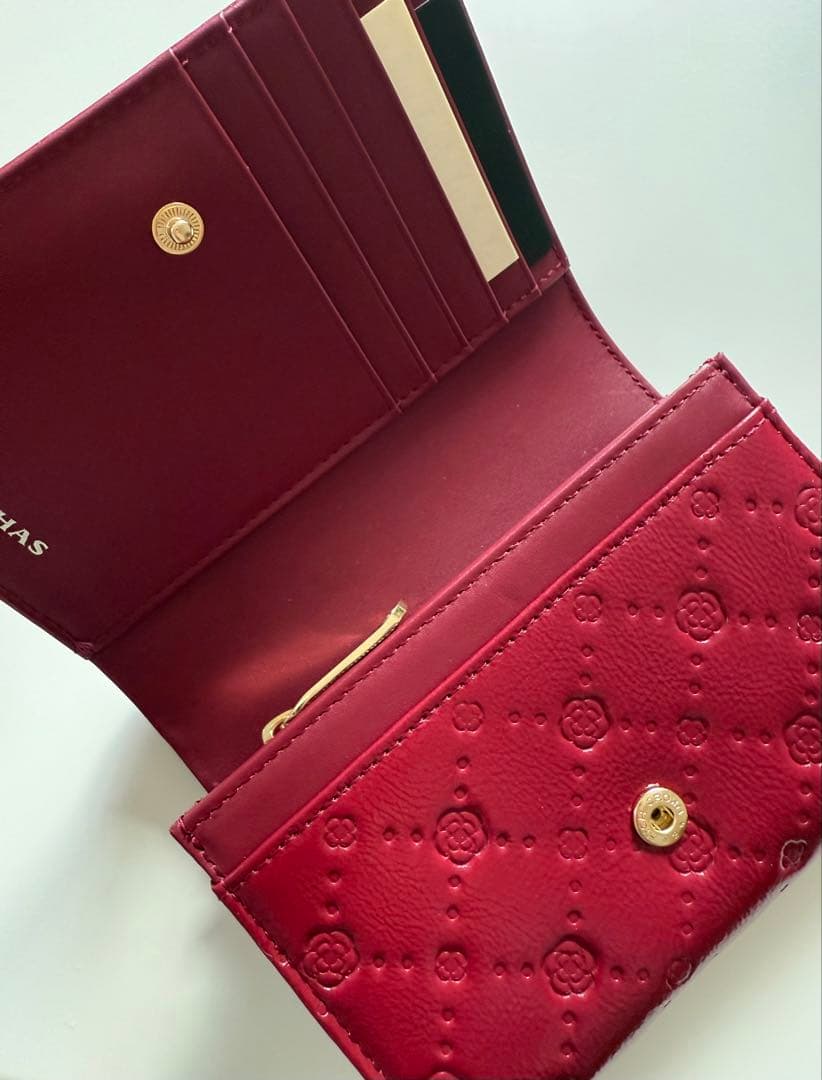 クレイサス　二つ折り財布　赤　ゴールド