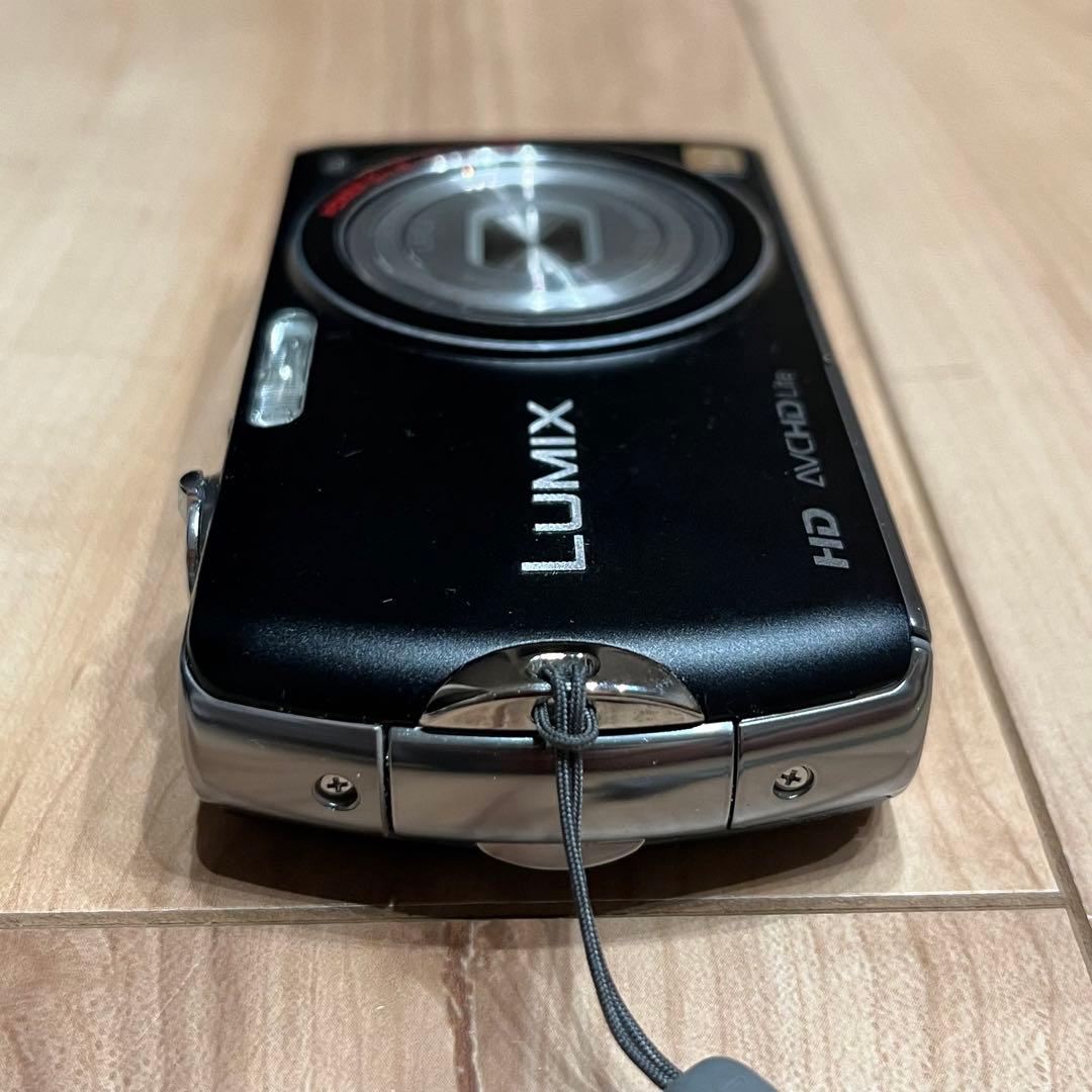 《送料込》Panasonic LUMIX DMC-FX70 デジカメ　充電器付