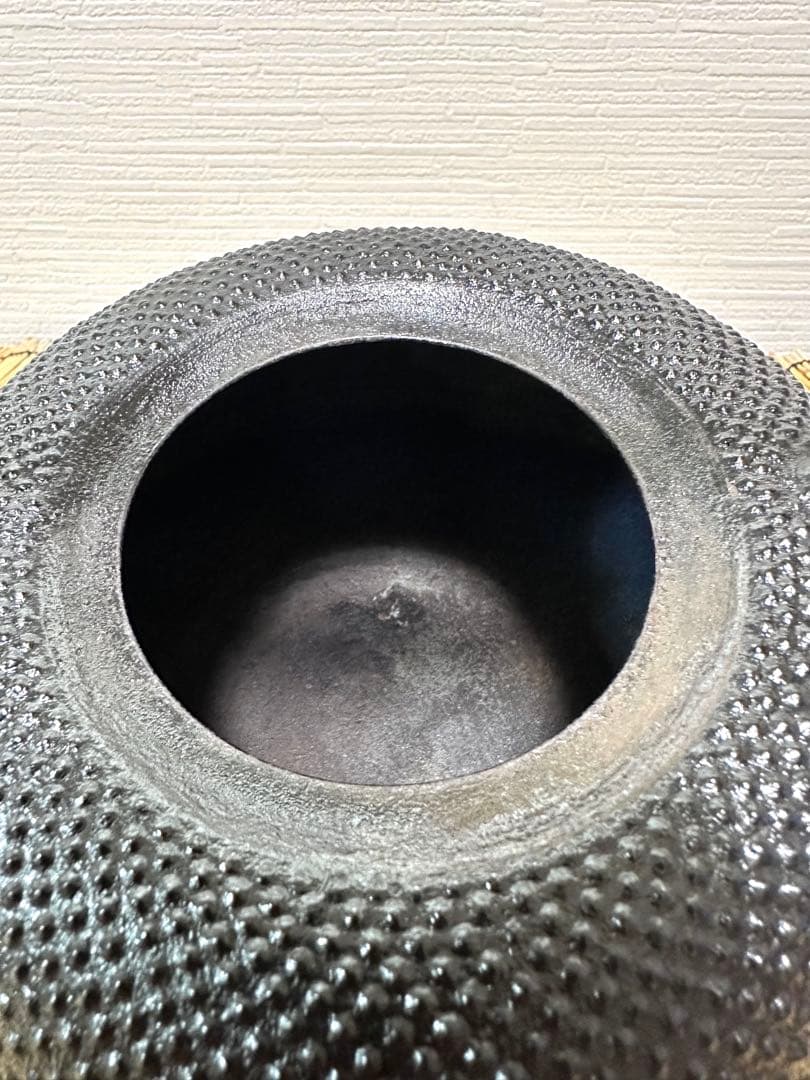 美品　南部伝統工芸士 及川寛治作真作保証１５型姥口アラレ　伊藤 みよこ様売約済み