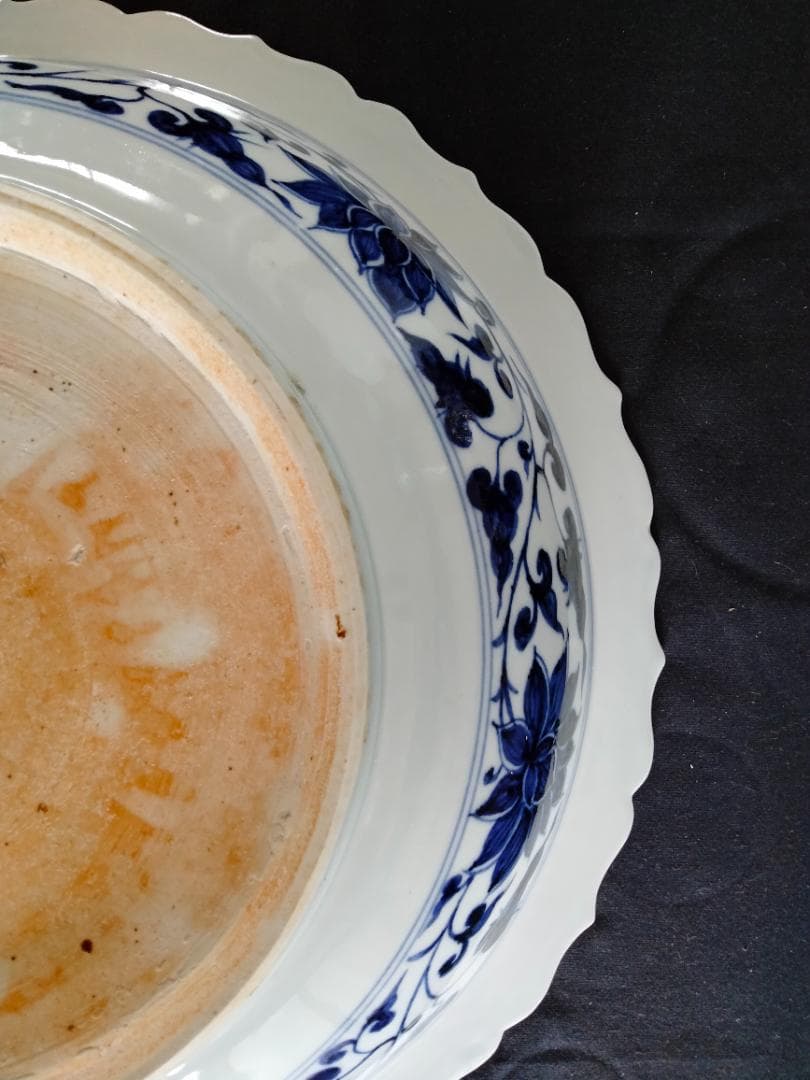 元代　青花桂魚文大皿