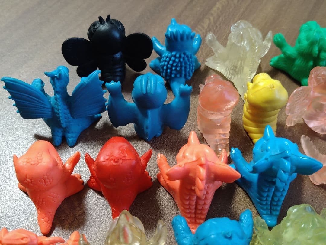 当時物】ガシャポン ゴジラ怪獣軍団 63体セット - メルカリ