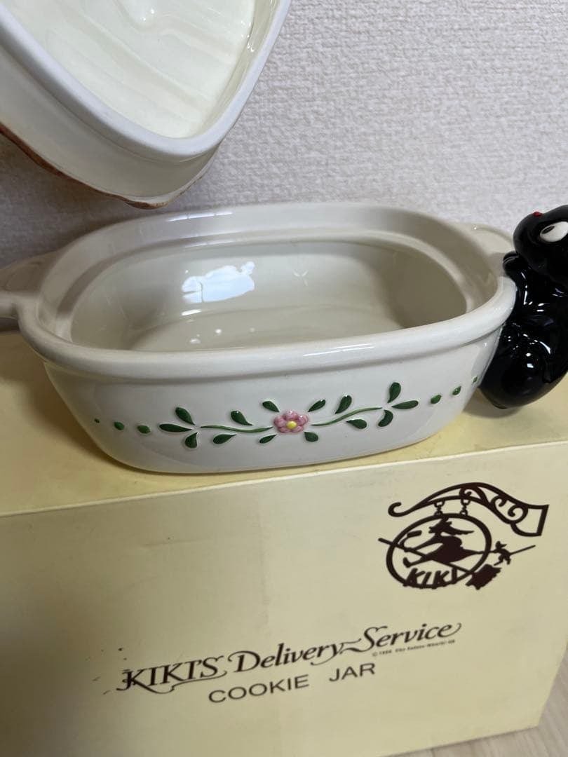 魔女の宅配便 ジジ ニシンのパイ　クッキージャー　未使用　陶器製　箱あり　キキ