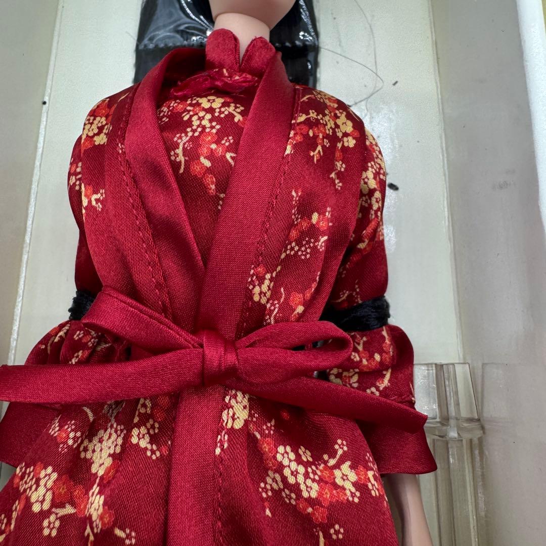 バービー　ファッションモデルコレクション　シノワズリレッドムーン　ゴールドラベル