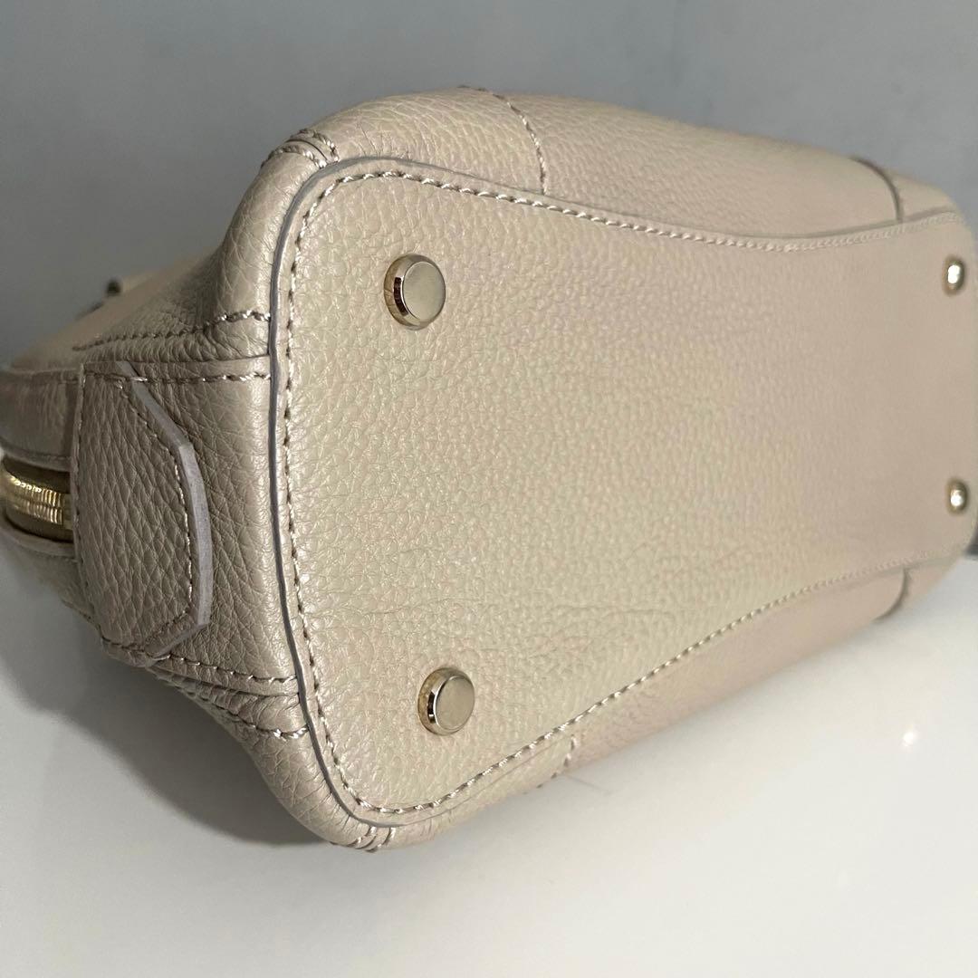 極美品✨銀座カネマツ　ハンドバッグ　シボ革　グレージュ　ラウンドジップ