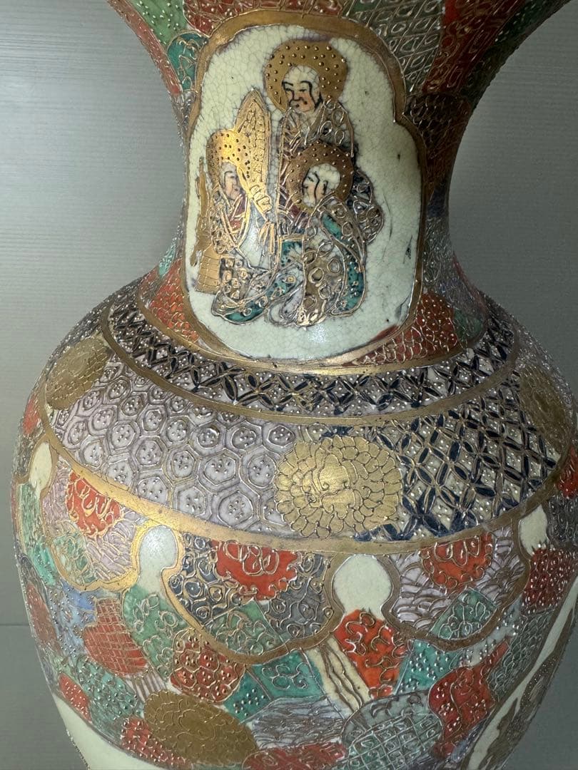 2624 骨董　薩摩焼　金襴手人物文　花瓶　大型　50cm