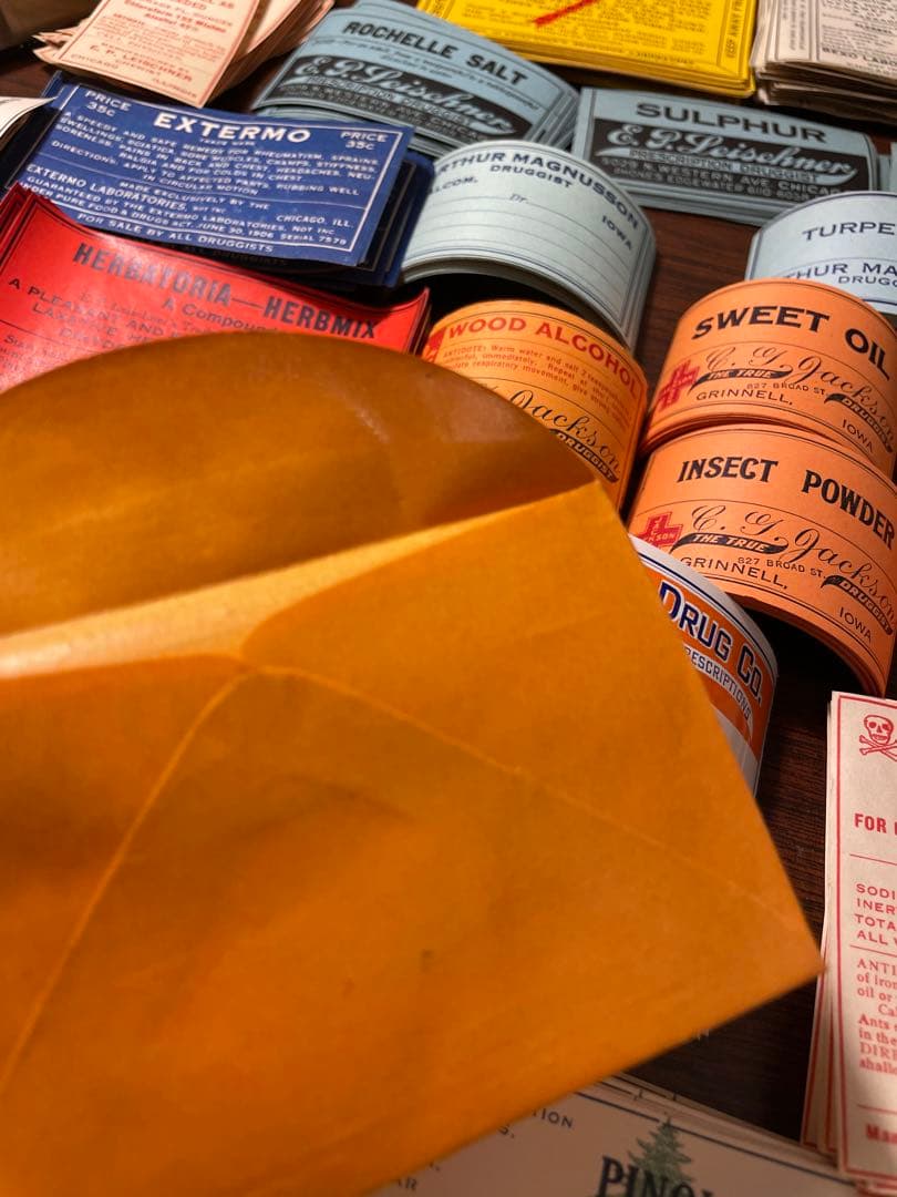 海外 ファーマシーラベル 54種各一枚計54枚 ➕薬袋一枚 ヴィンテージ