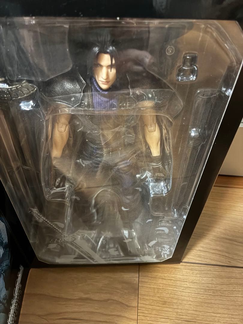 【未開封】ファイナルファンタジー　クライシスコア　プレイアーツ改　ザックス　FF