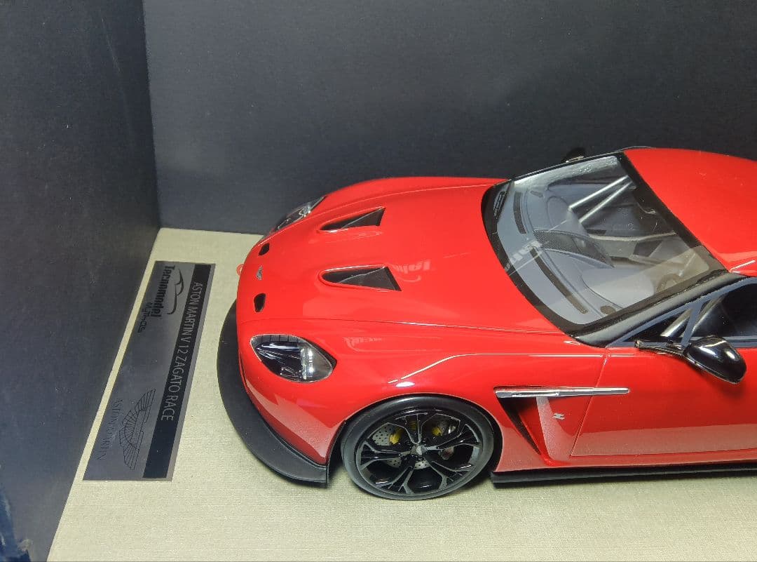 1/18 アストンマーチン V12 zagato テクノモデル 窓浮きあり