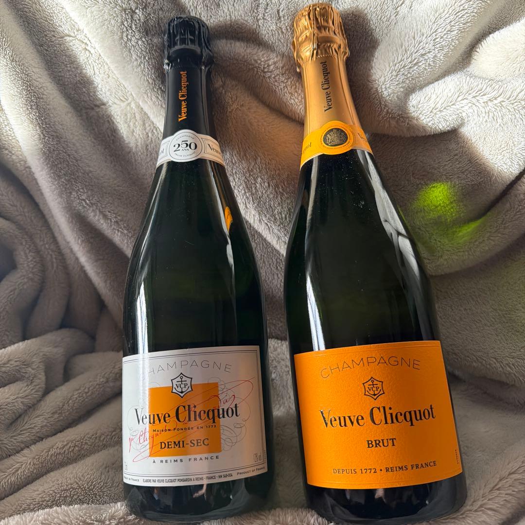 Veuve Clicquot シャンパンセット 750ml - メルカリ