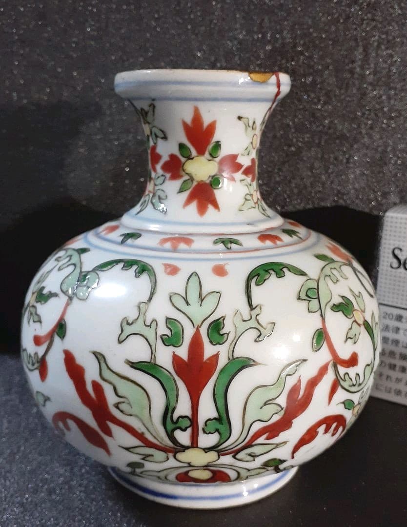 中国古美術 古玩 明朝 古赤絵 天啓赤絵 五彩 花図 瓶 花瓶 胴