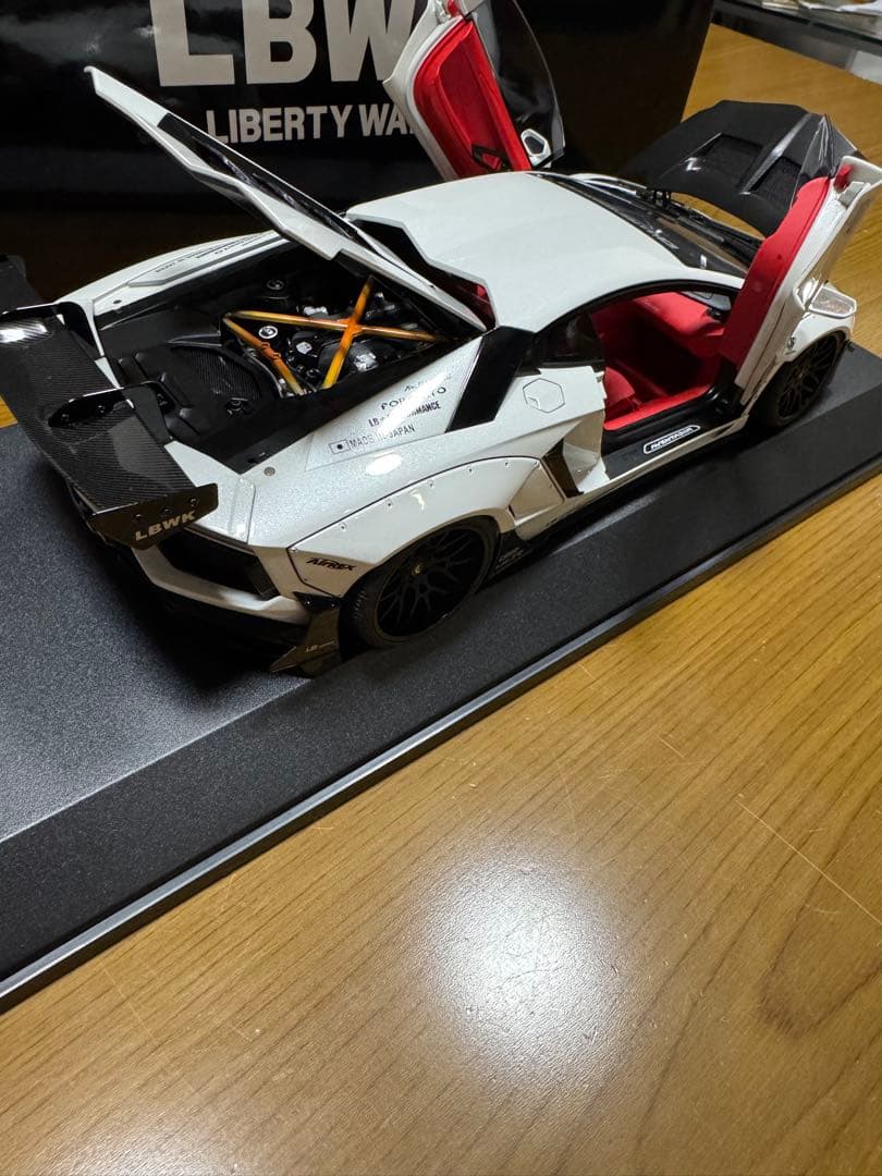 【最終値下げ】オートアート1/18ランボルギーニ アヴェンタドール未使用