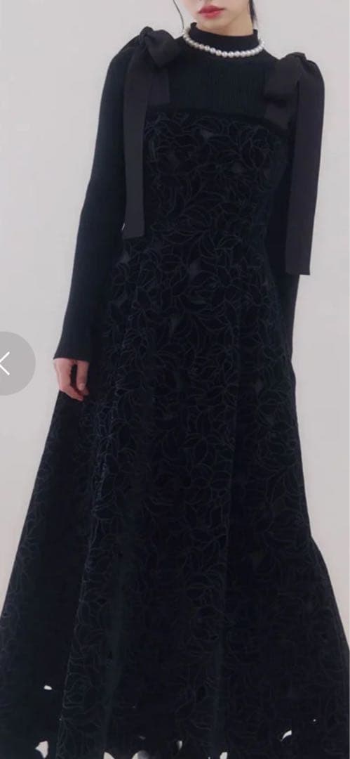値下げeimy 刺繍パーティードレス ブラック タグ付き未使用ベロ