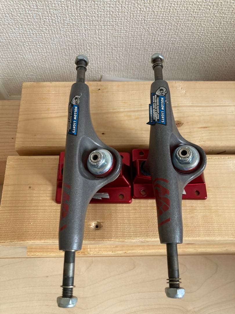 サンダー トラック ホロー