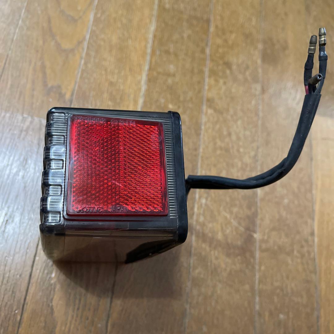 テールランプ カワサキ GPZ1100F 純正 サイドリフレクターあり
