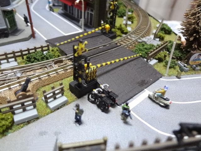 週刊SL鉄道模型 レイアウト・ジオラマ完成品 転車台ライト点灯PWケース