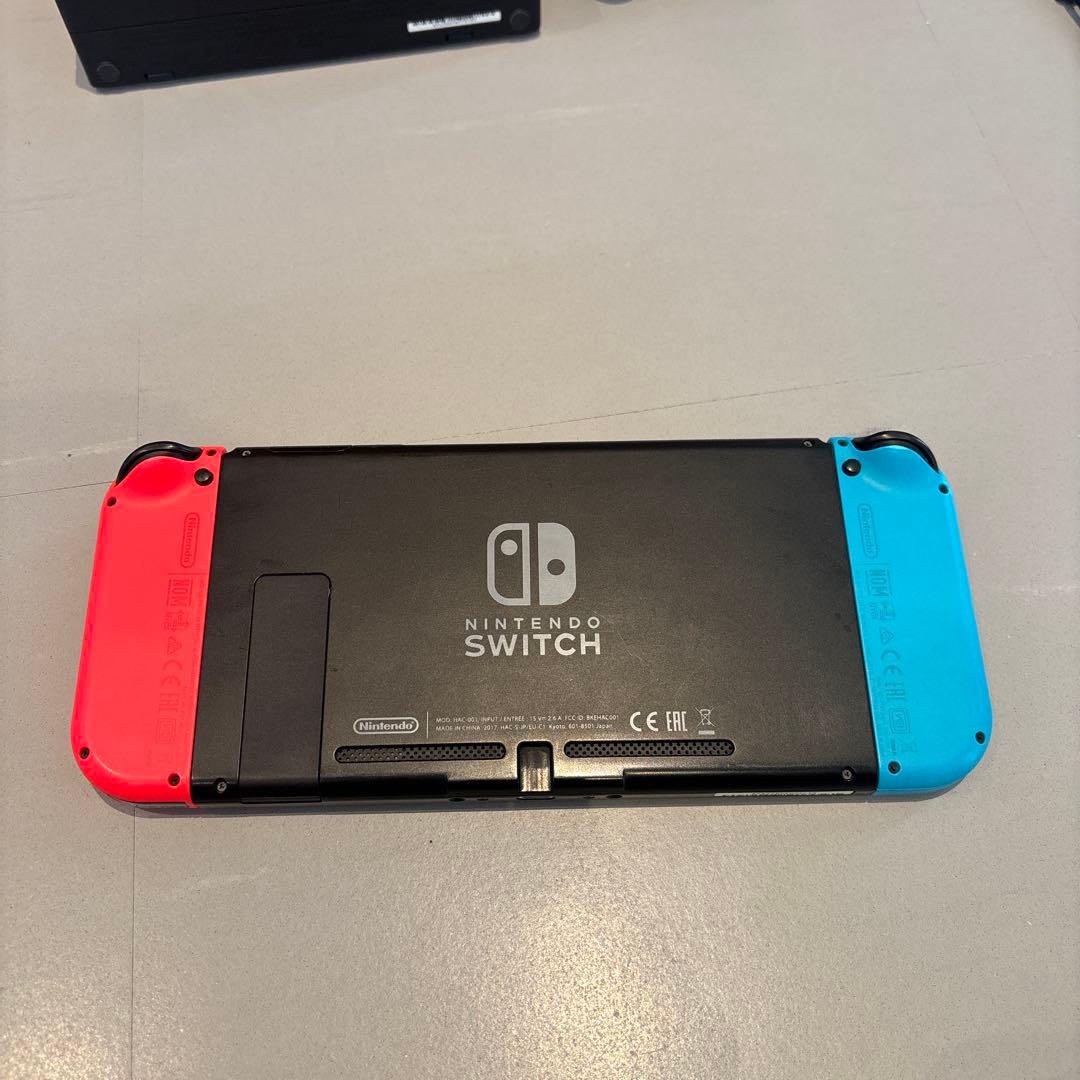 Nintendo Switch 本体セット　携帯ケース付